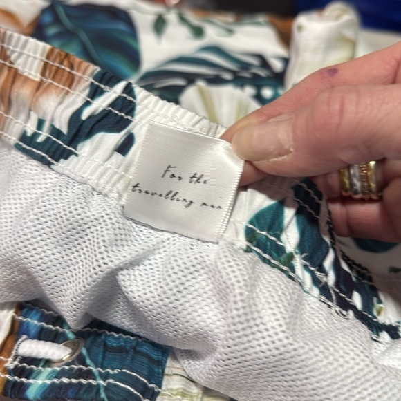 Men's NWT Barbados Swim Trunks with Built in Mesh Briefs in White Floral M - Picture 9 of 12